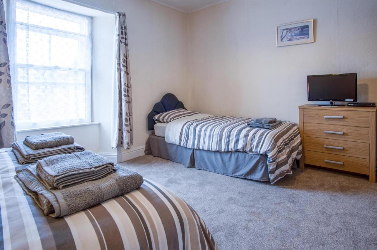 Dragons Den - 2 Bedroom Apartment - Tenby Exteriör bild